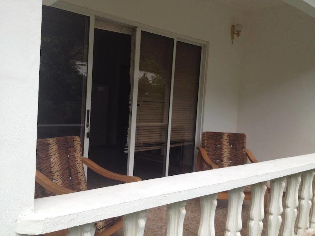 Marl Self Catering Villa Pointe La Rue Eksteriør billede